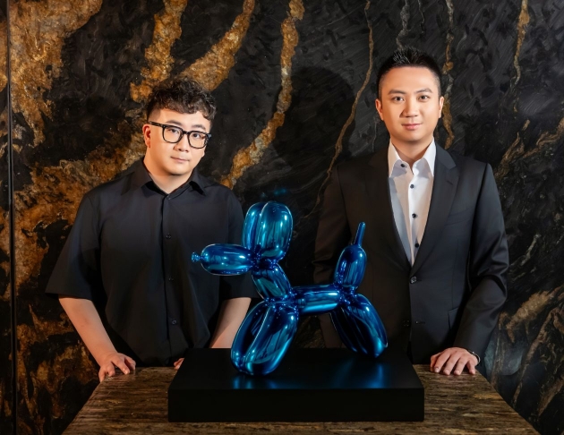媒體報導2026 Art Taichung：當 Jeff Koons 氣球狗遇見奢石，承豪石材陳昱愷 ✕ 印象畫廊歐展榮的當代美學提案