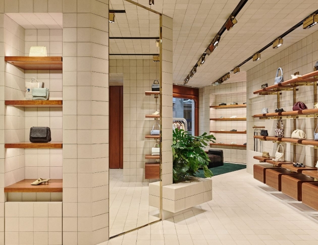 設計靈感Bottega Veneta 如何用石材，建立一種「有重量」的奢華？